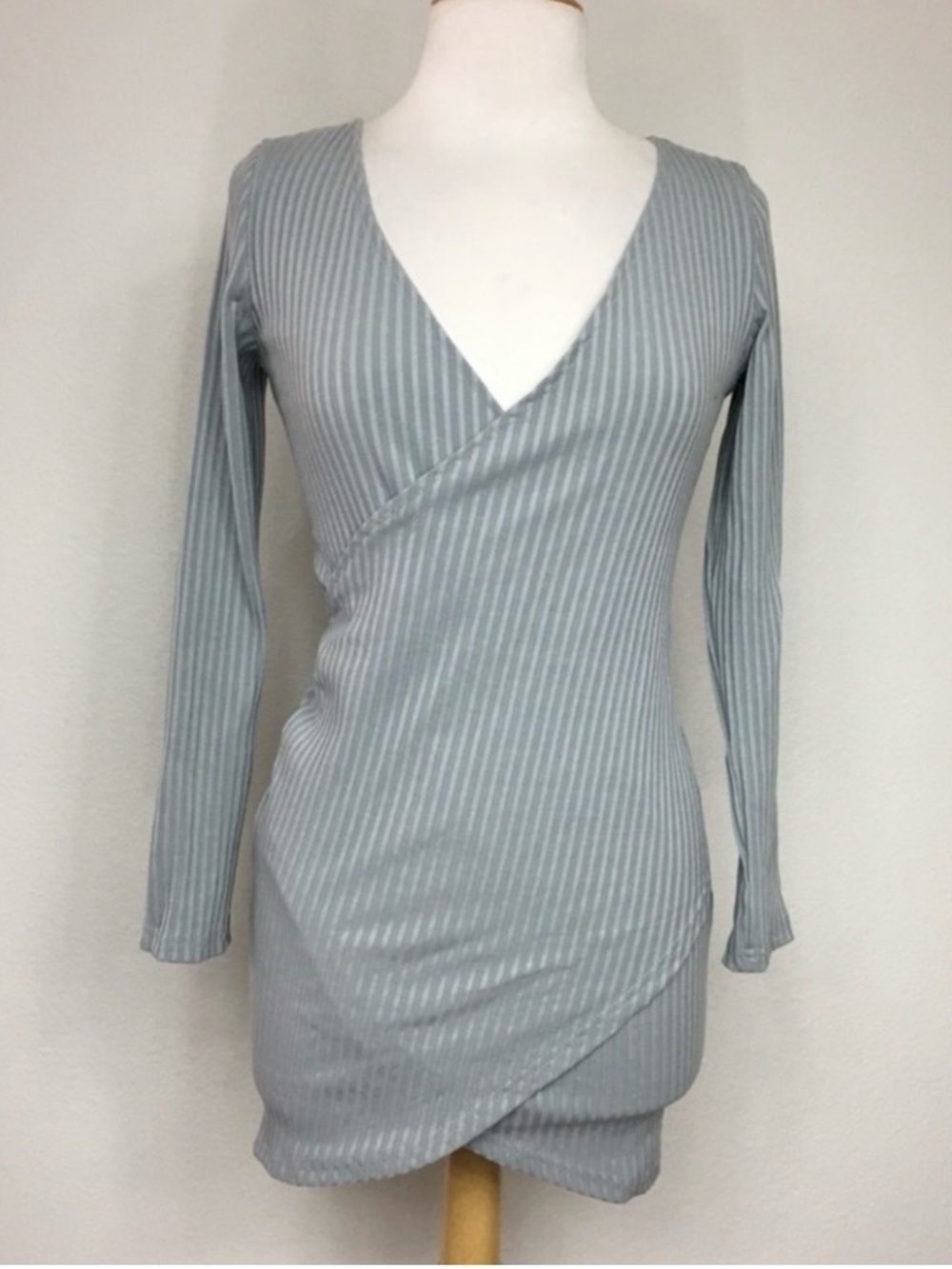 NWOT New Amazon Womens Gray Ribbed Long Sleeve Faux Wrap Mini Dress Size Medium